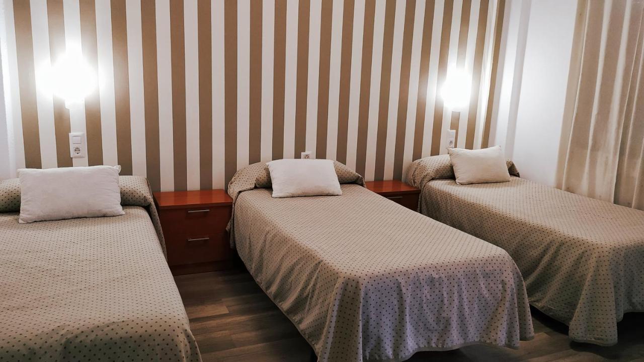 Hostal Anas Merida Exterior photo